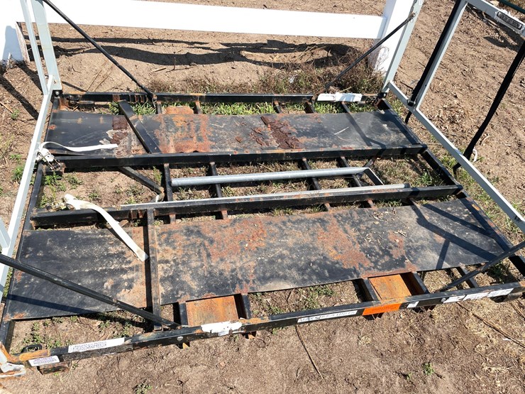 #7968-•-metal-shipping-frame-with-sides-and-fork-pockets-image-10