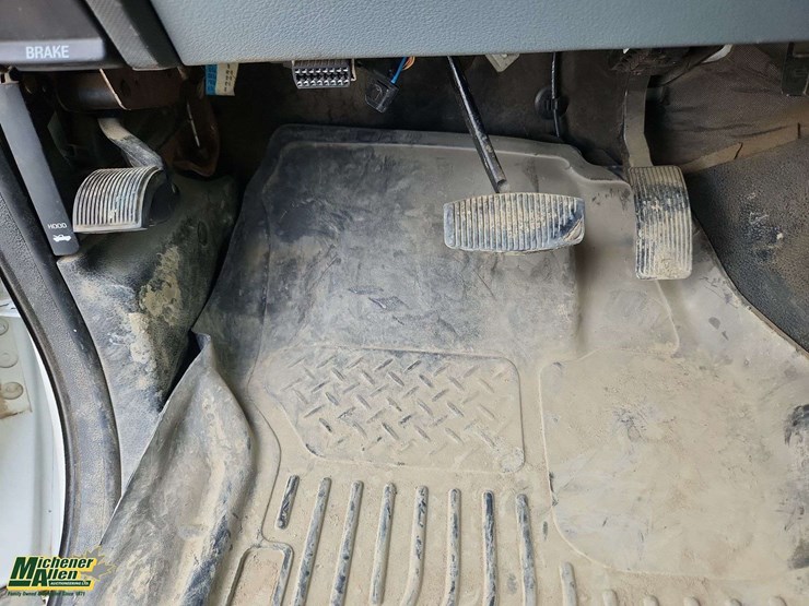 2015-ford-f550-image-25