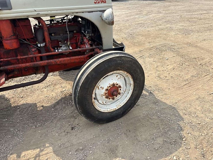 1951-ford-8n-image-9