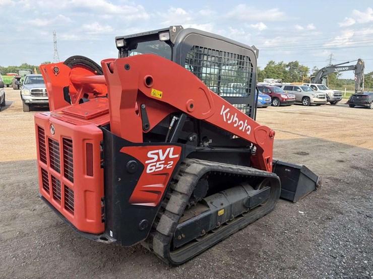 kubota-svl65-2-image-5