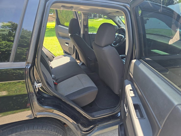 2009-jeep-grand-cherokee-image-44