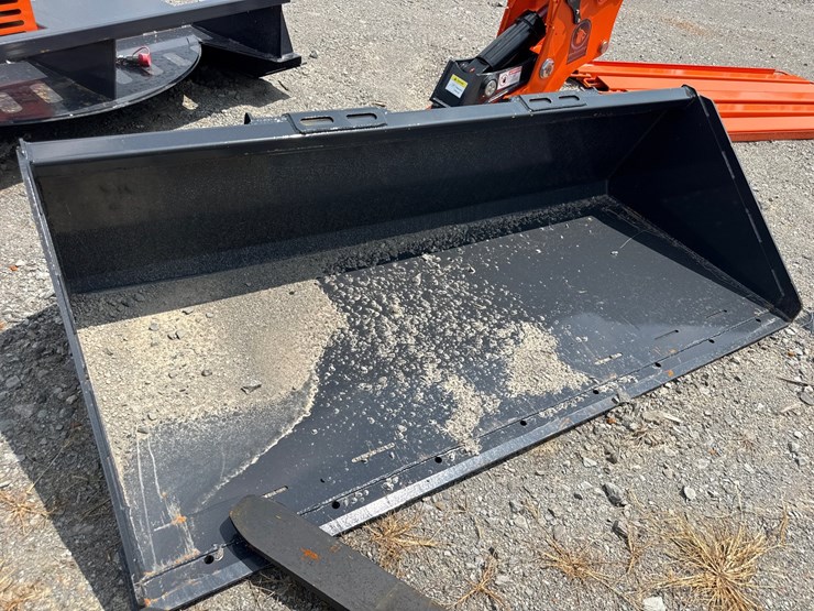 #77-•-80”-skid-steer-smooth-bucket-image-1