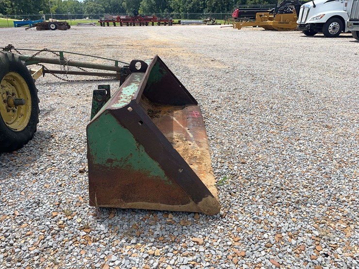 john-deere-front-bucket-image-2