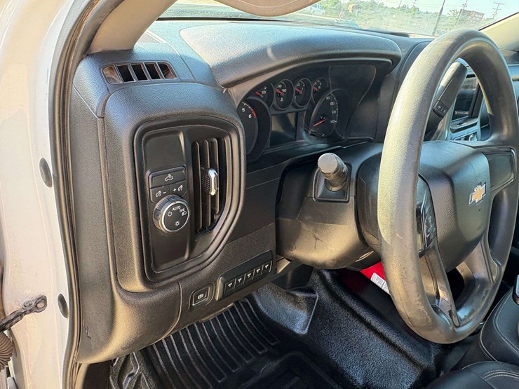 2021-chevrolet-silverado-3500-image-15