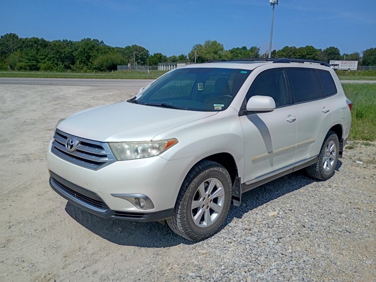2012-toyota-highlander-image-1