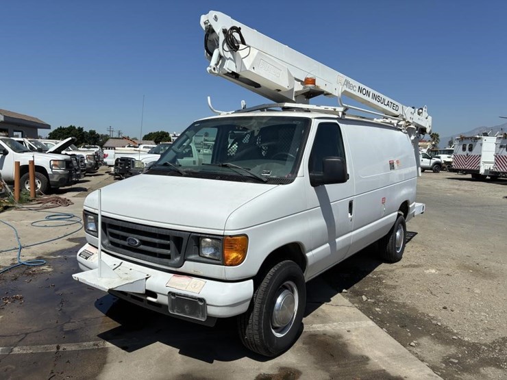 2005-ford-e350-sd-image-1