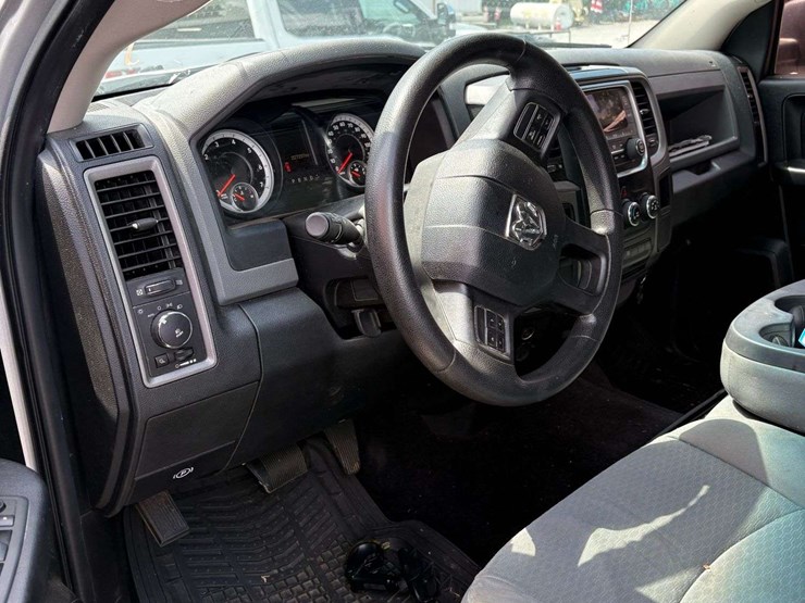 2013-dodge-1500-image-13