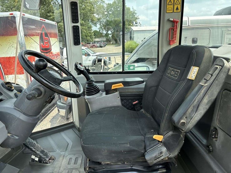 jcb-427-image-12