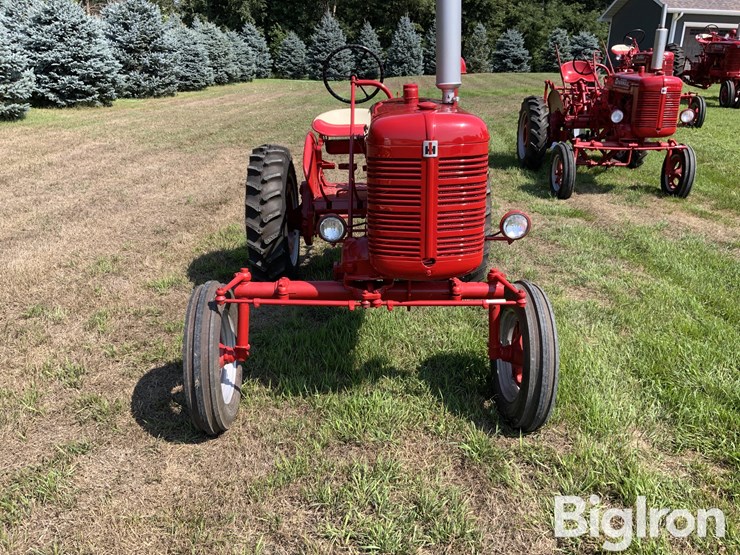1953-mccormick-farmall-super-a-2wd-tractor-image-2