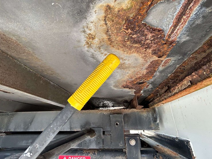 2011-international-durastar-4300-image-21