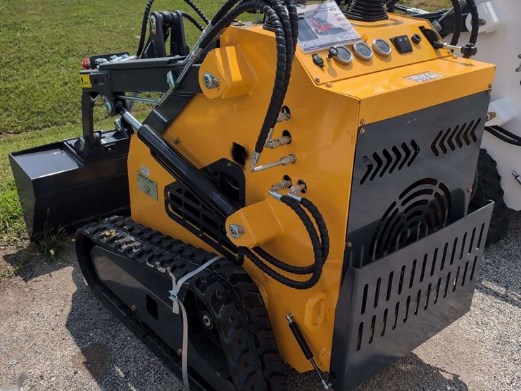 zjg-mini-skid-steer-loader-zj-380-(yellow)---15hp-image-6
