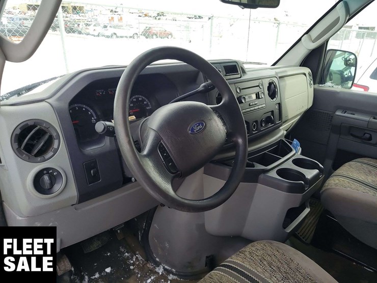 2012-ford-e-series-e-350-sd-xl-3dr-extended-passenger-van-image-19