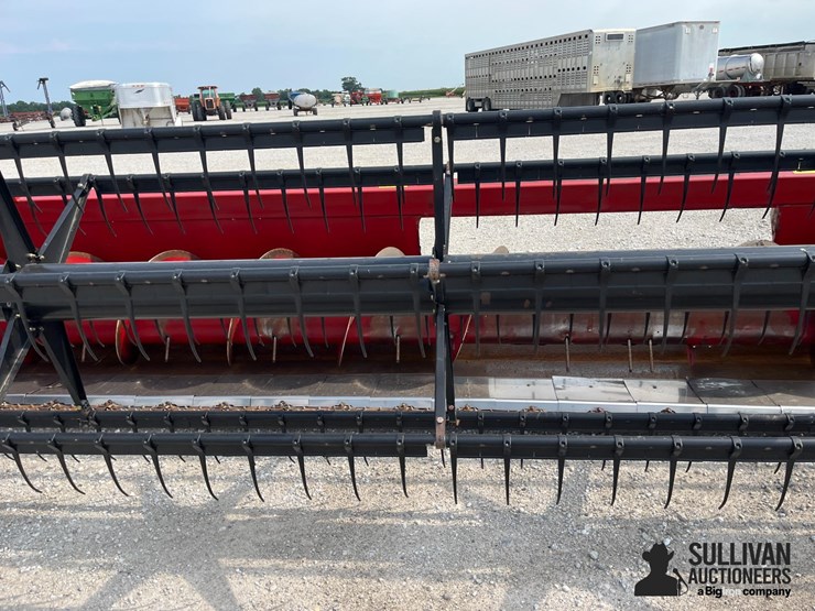 2011-case-ih-3020-image-11