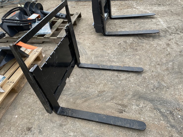 #9784-•-mini-skid-steer-pallet-fork-attachment-image-1