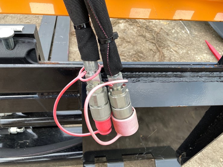 #9799-•-wolverine-hydraulic-pallet-fork-attachment-image-11