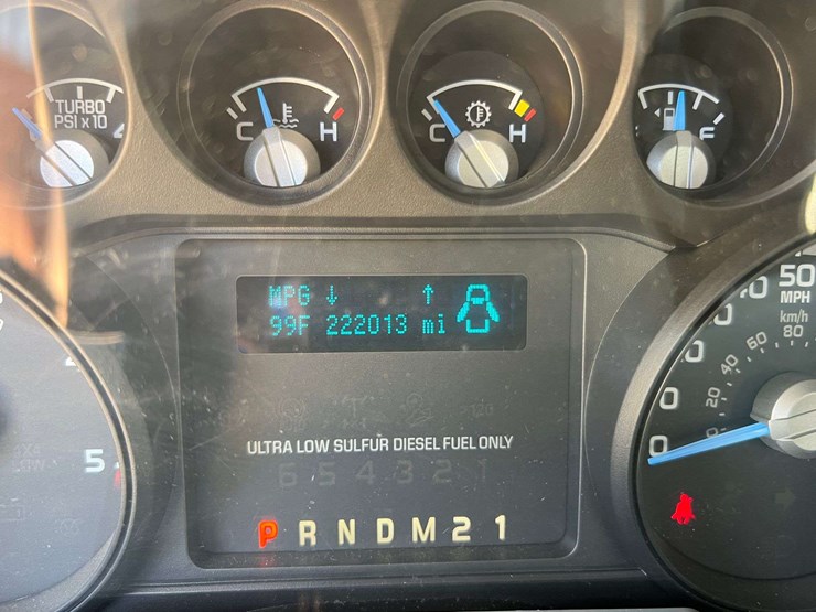 2015-ford-f550-image-32