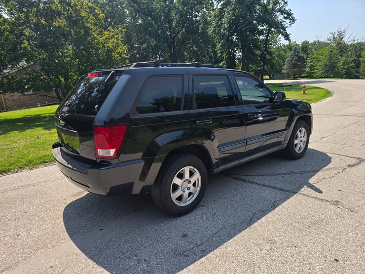 2009-jeep-grand-cherokee-image-13
