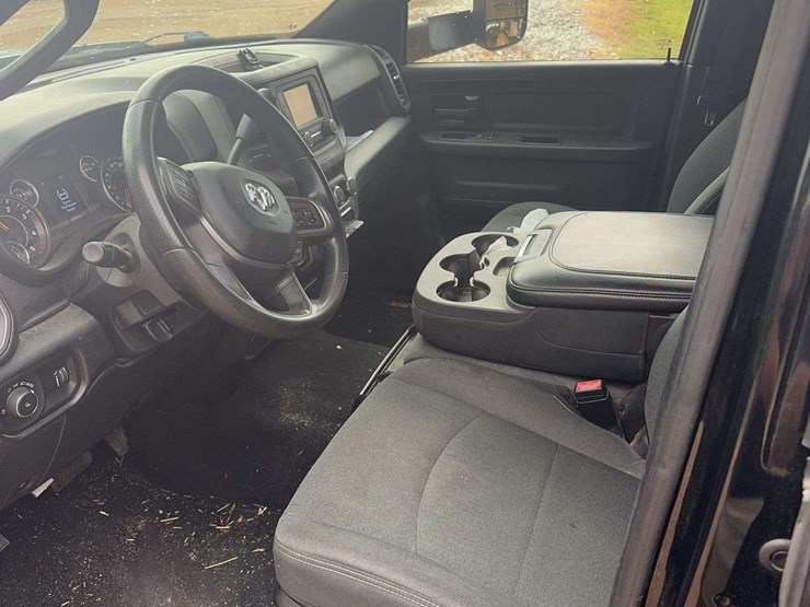 2022-dodge-3500-image-9