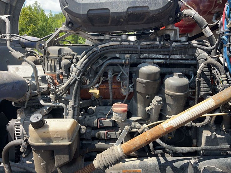 2022-kenworth-t680-image-37