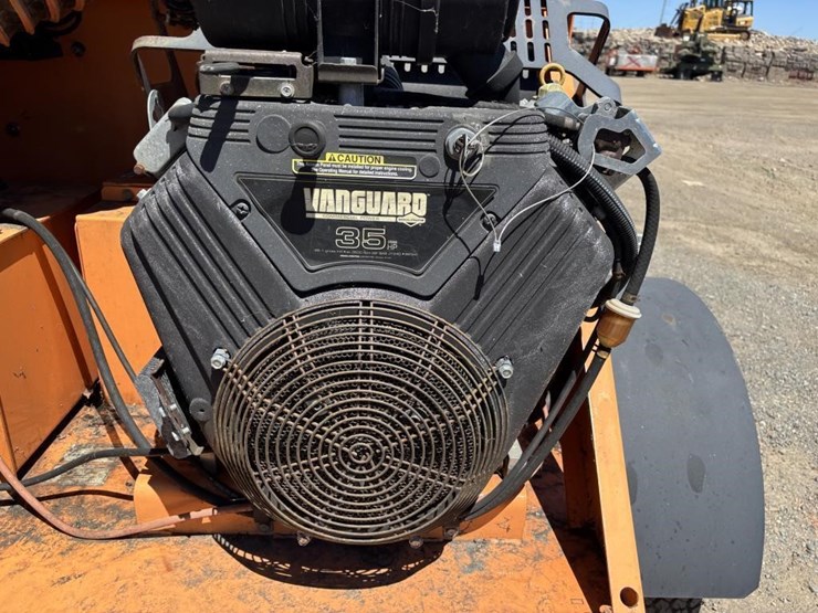 2014-scag-giant-vac-vacuum-trailer-image-22