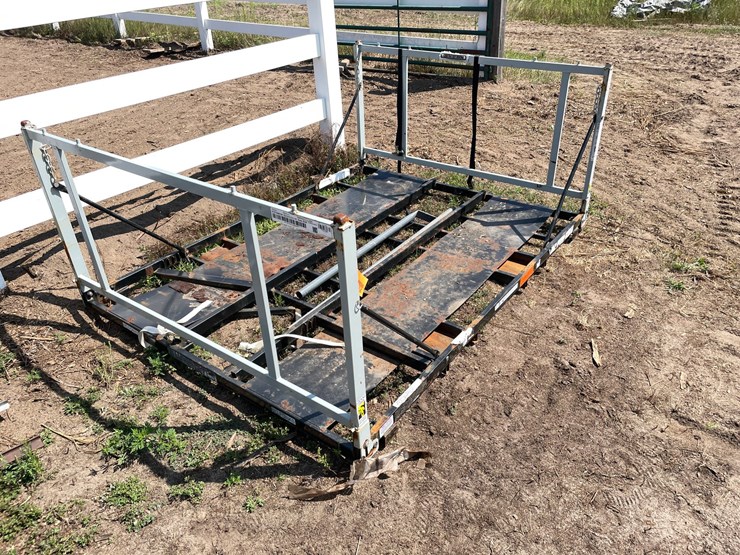 #7968-•-metal-shipping-frame-with-sides-and-fork-pockets-image-4
