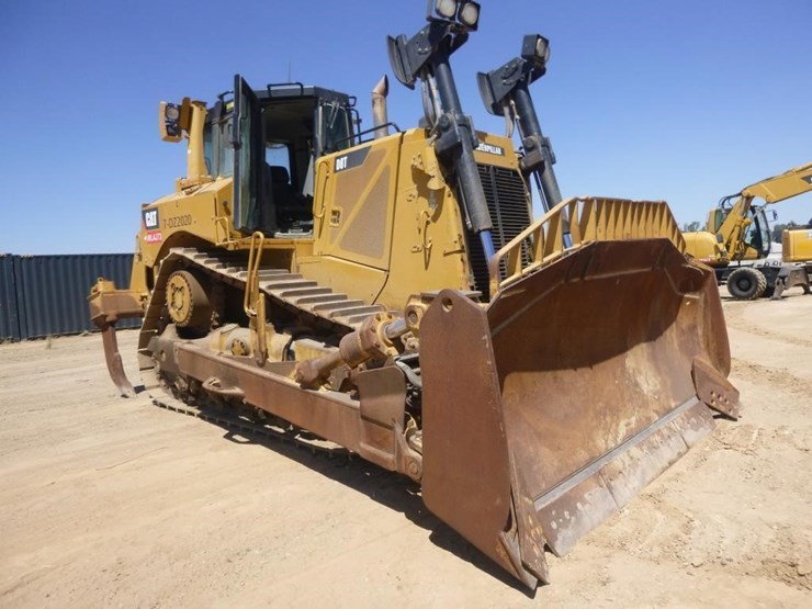 2012-caterpillar-d8t-image-3