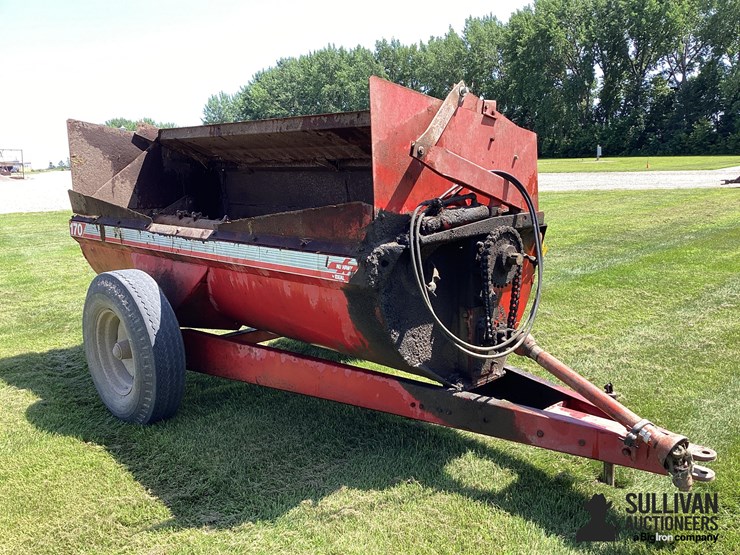 nu-hawk-170-s/a-manure-spreader-image-3