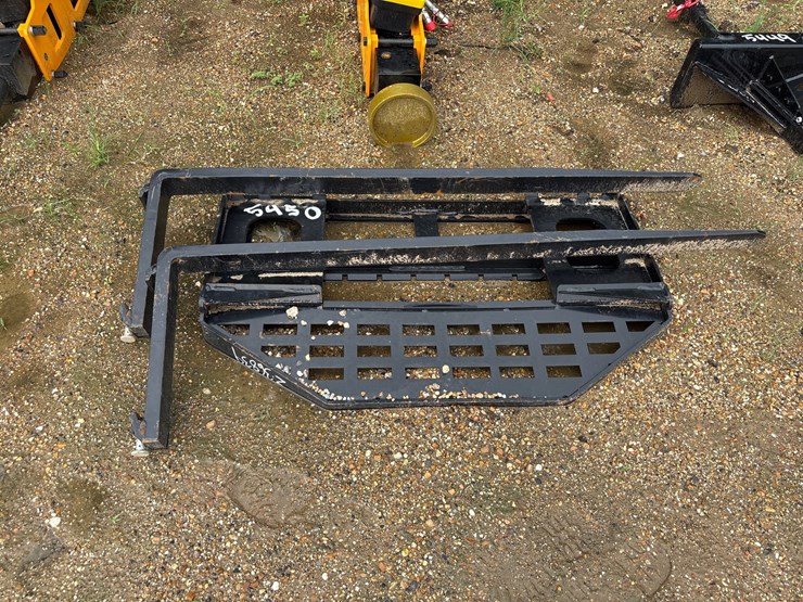 #5133-•-giyi-dhc-60in-fork-frame-with-forks-image-1