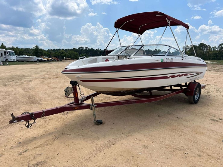 2007-glastron-gt-205-bowrider-boat-w/-volvo-penta-5.0l-v8-&-volvo-penta-sx-a-stern-drive-image-1