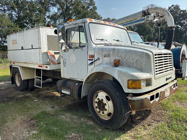 1998-international-4700-image-3