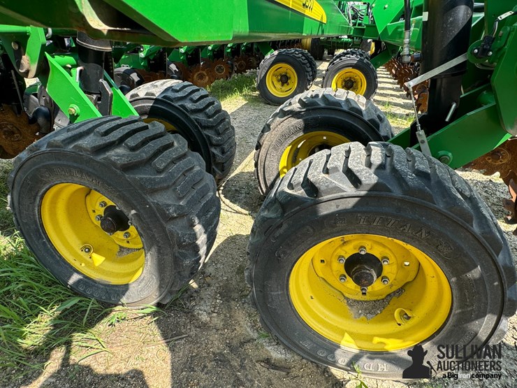 2013-john-deere-db90-image-18