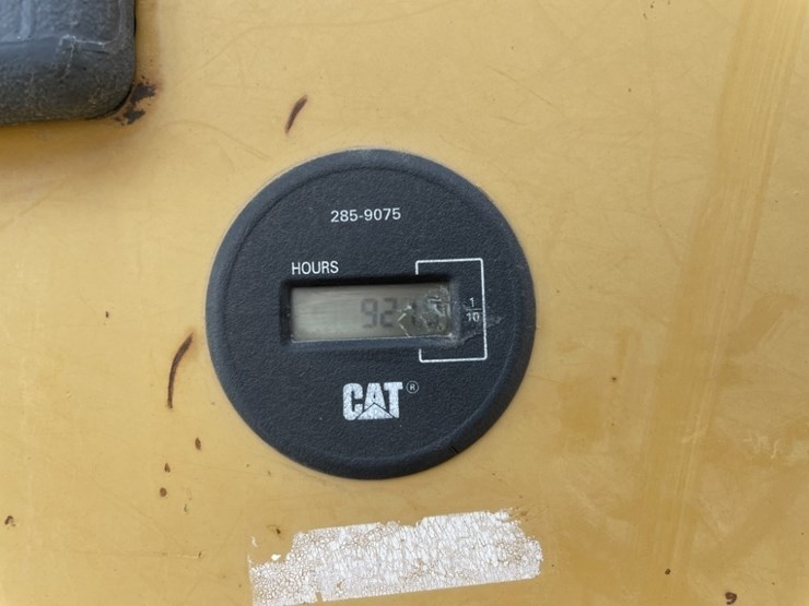 2002-caterpillar-d4g-image-27