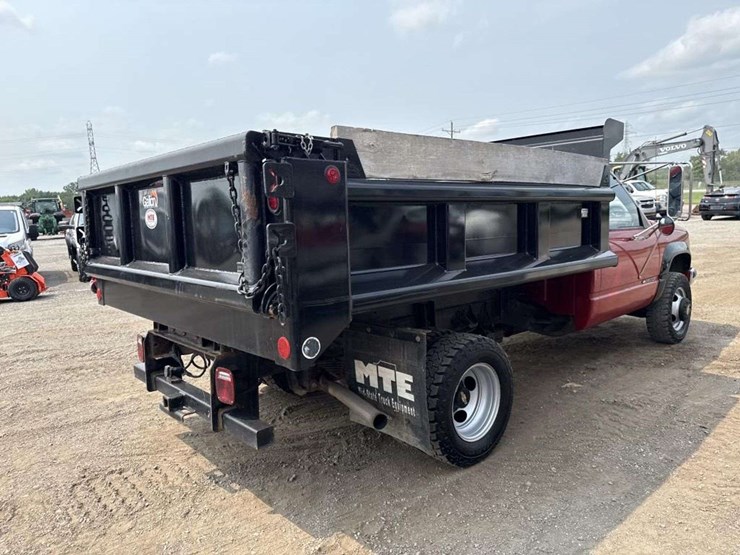 1991-chevrolet-3500-image-3