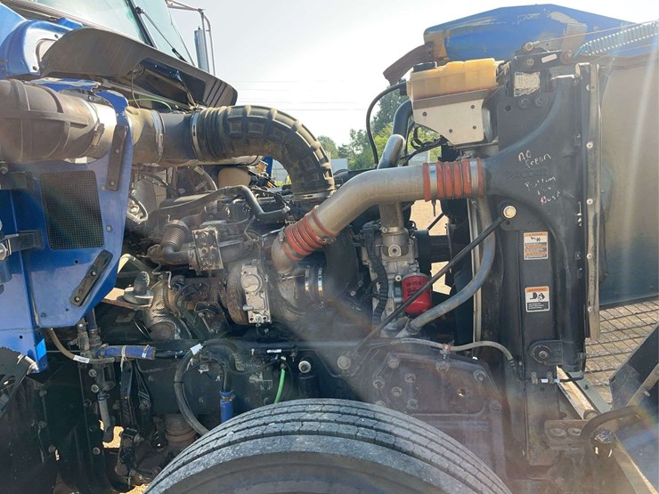 2015-kenworth-w9-series-tractor-truck-image-41