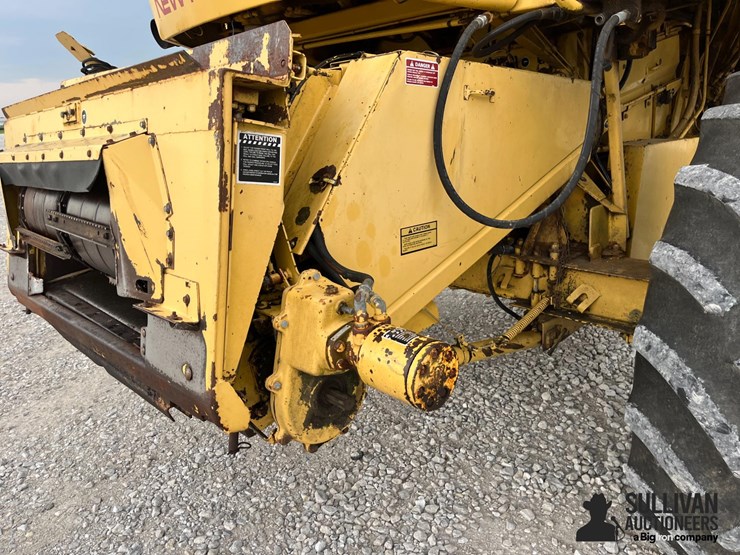 new-holland-tr86-image-11