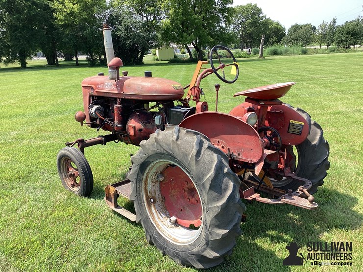 1946-farmall-a-2wd-tractor-w/woods-belly-mower-image-7