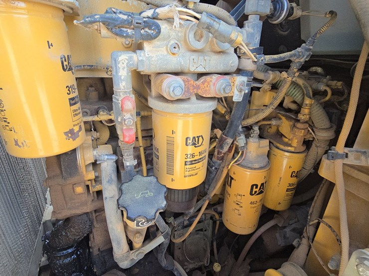caterpillar-953d-image-103