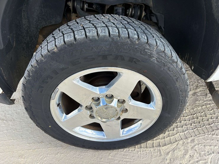 2013-gmc-sierra-2500hd-image-9