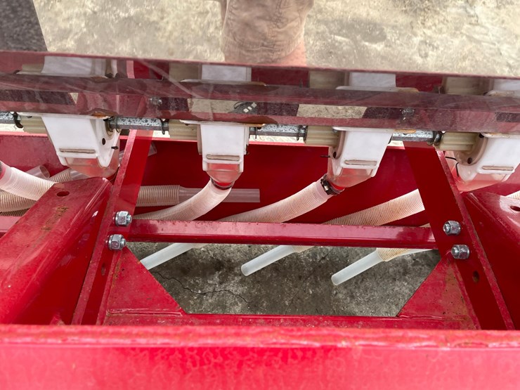 #9794-•-agt-no-till-seeder-attachment-image-13