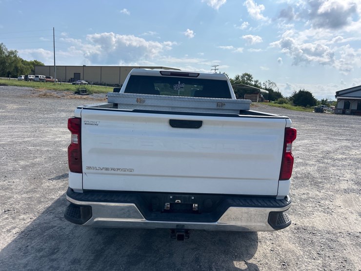 2020-chevrolet-1500-image-3