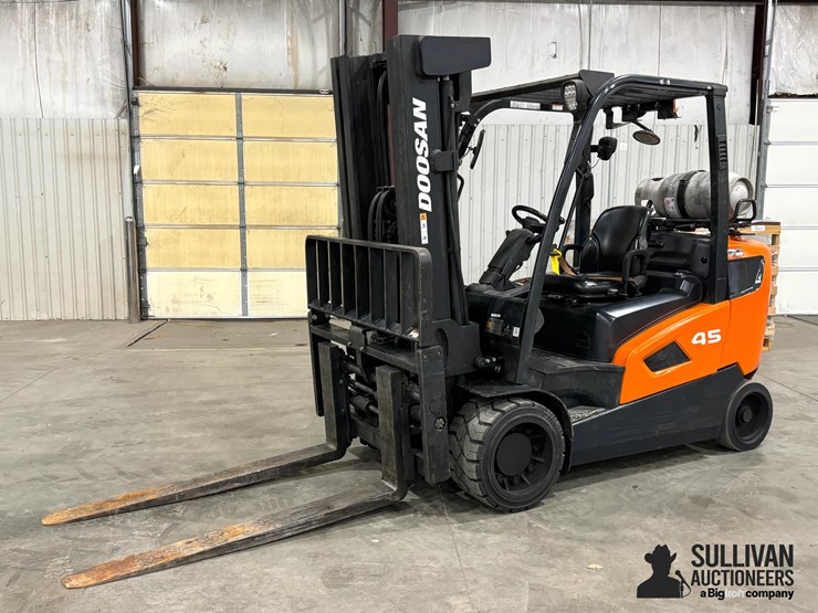 2020-doosan-gc45s-9-forklift-image-1