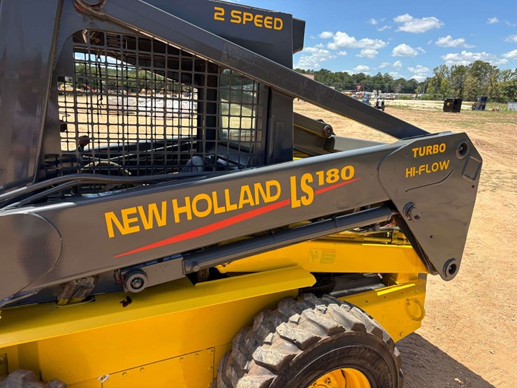new-holland-ls180-image-15