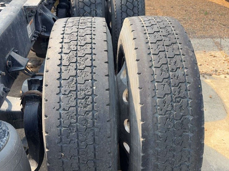 2022-kenworth-t680-image-9
