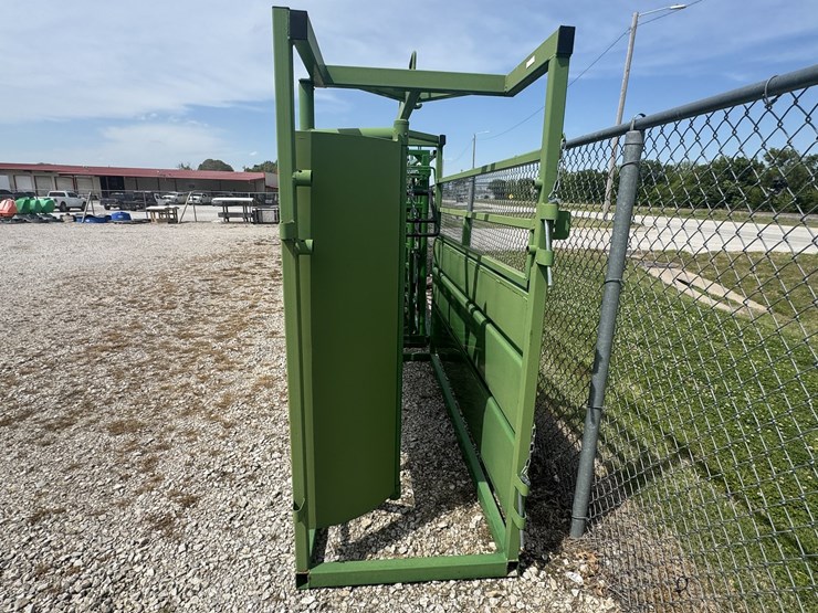 new/unused-real-tuff-8.5'-adjustable-alley-image-3