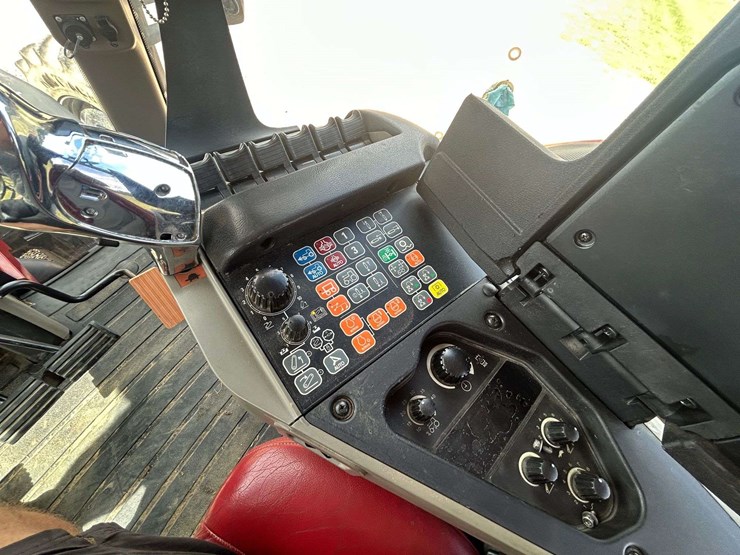 2012-case-ih-magnum-315-image-53