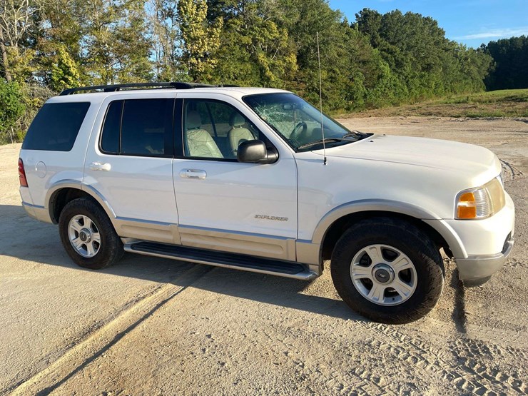 2002-ford-explorer-limited-image-4