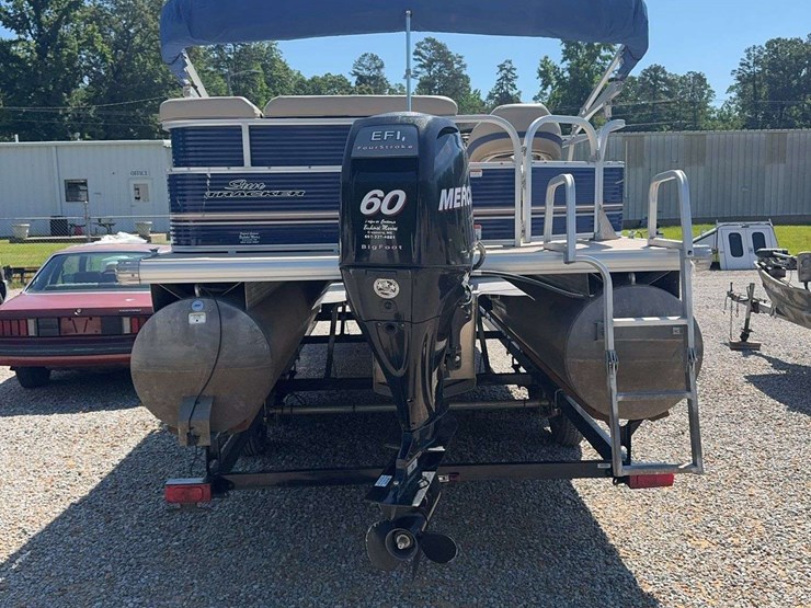 2012-suntracker-24'-dlx-pontoon-boat-(party-barge)-image-5