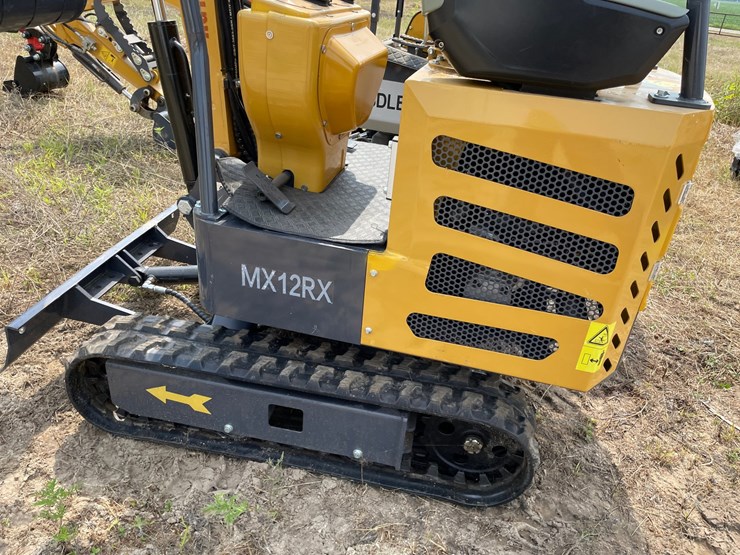 #9737-•-agt-mini-excavator-mx12rx-image-5