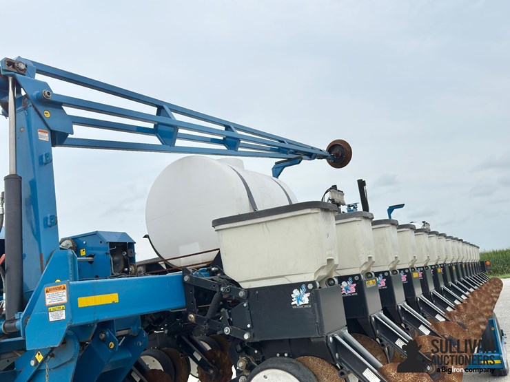 2008-kinze-3600-image-18