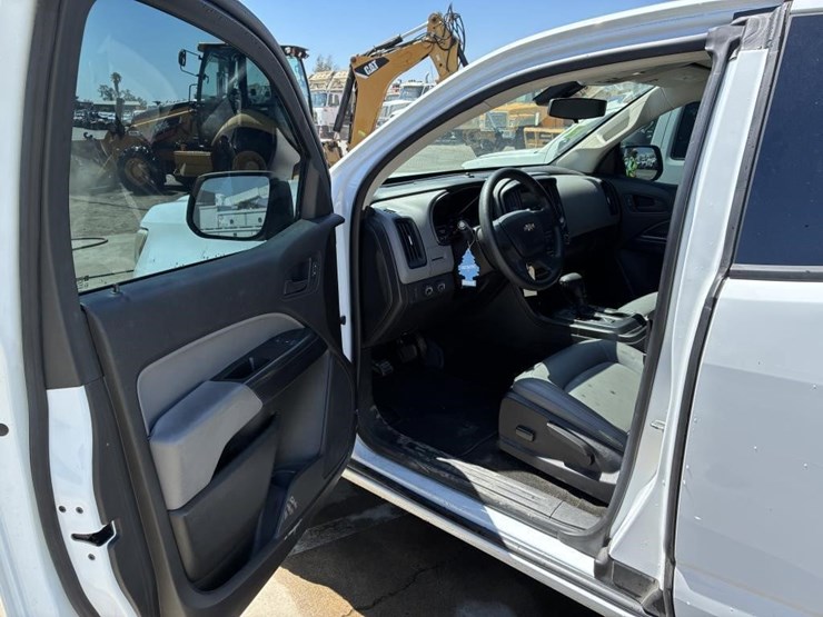 2018-chevrolet-colorado-image-13